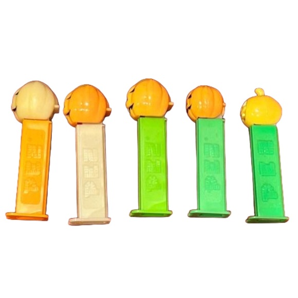 🌍Vintage Pez Jack O’Laterns Set of 5 Pumpkins Includes Die Cut and 2 GITD - Picture 4 of 10